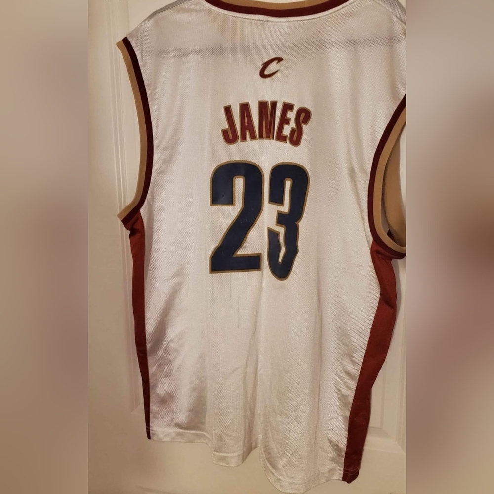 LeBron James Cavs Jersey #23